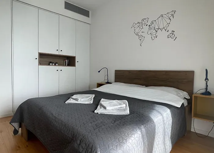 Sag Sky Park Castle Wiev Free Parking Free Wifi דירה